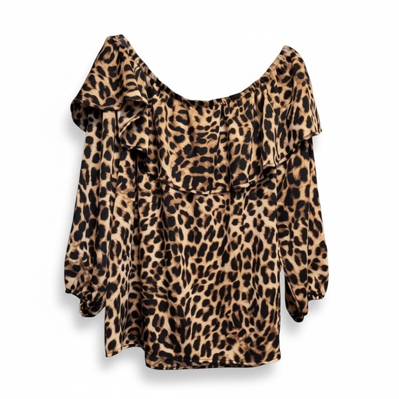 Vince Camuto Tops - Vince Camuto 0ff shoulder top.